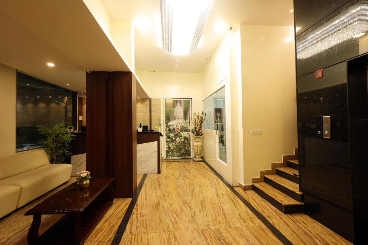 Grand Regency Rajajinagar, Iskcon Temple - Wtc Hotel Bangalore Buitenkant foto