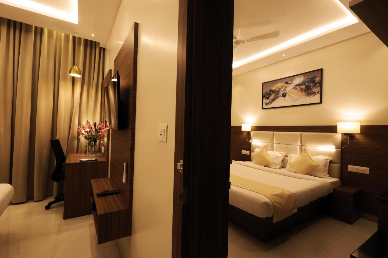 Grand Regency Rajajinagar, Iskcon Temple - Wtc Hotel Bangalore Buitenkant foto