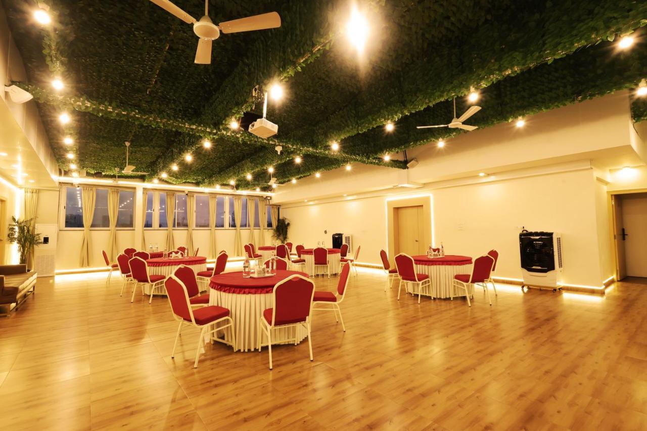Grand Regency Rajajinagar, Iskcon Temple - Wtc Hotel Bangalore Buitenkant foto