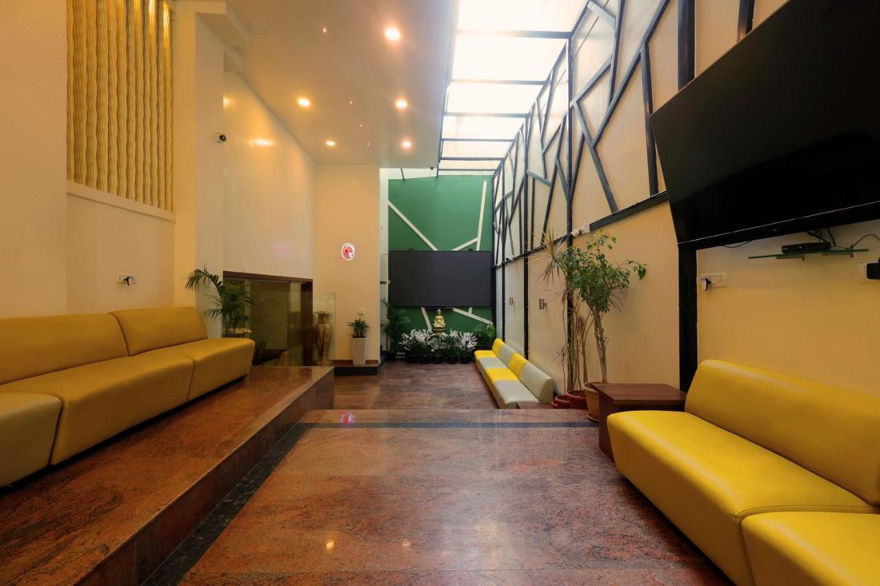 Grand Regency Rajajinagar, Iskcon Temple - Wtc Hotel Bangalore Buitenkant foto