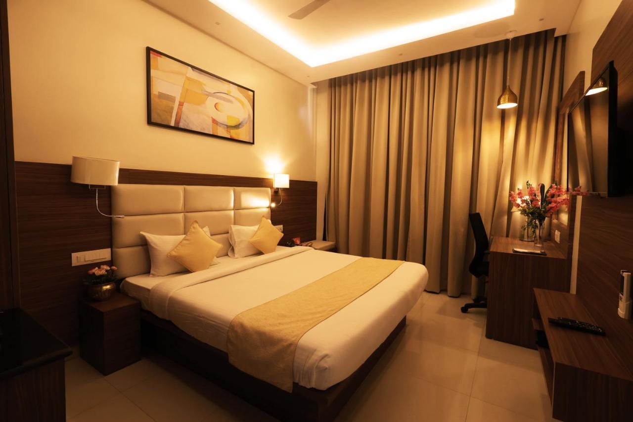Grand Regency Rajajinagar, Iskcon Temple - Wtc Hotel Bangalore Buitenkant foto