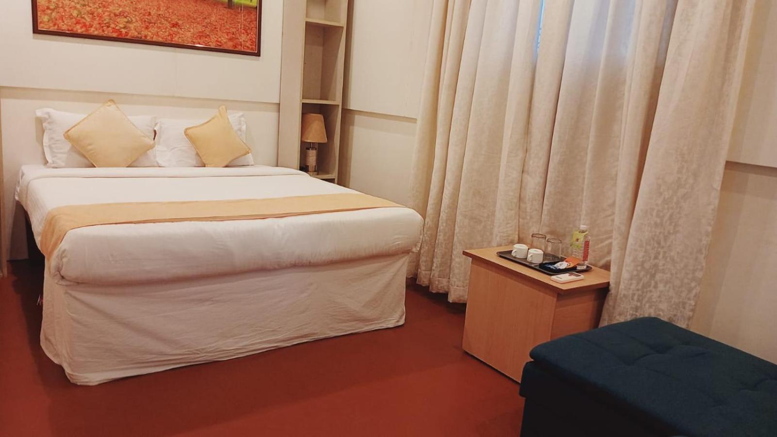 Grand Regency Rajajinagar, Iskcon Temple - Wtc Hotel Bangalore Buitenkant foto