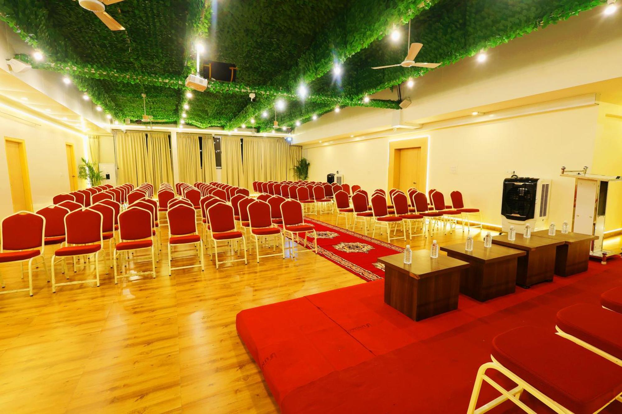 Grand Regency Rajajinagar, Iskcon Temple - Wtc Hotel Bangalore Buitenkant foto